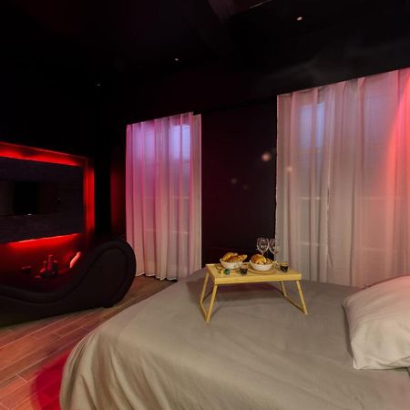 Suite Deluxe - Jacuzzi مُلا المظهر الخارجي الصورة